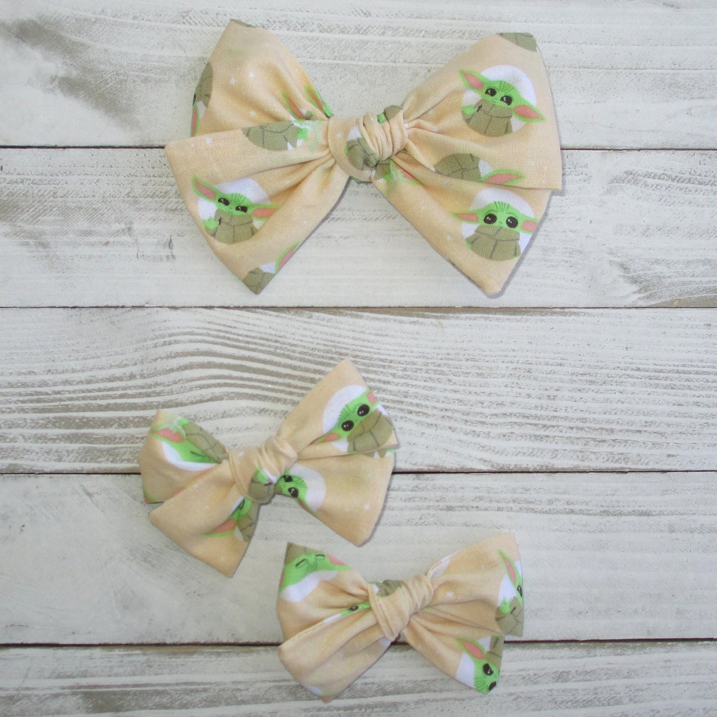 Baby Yoda Hairbow