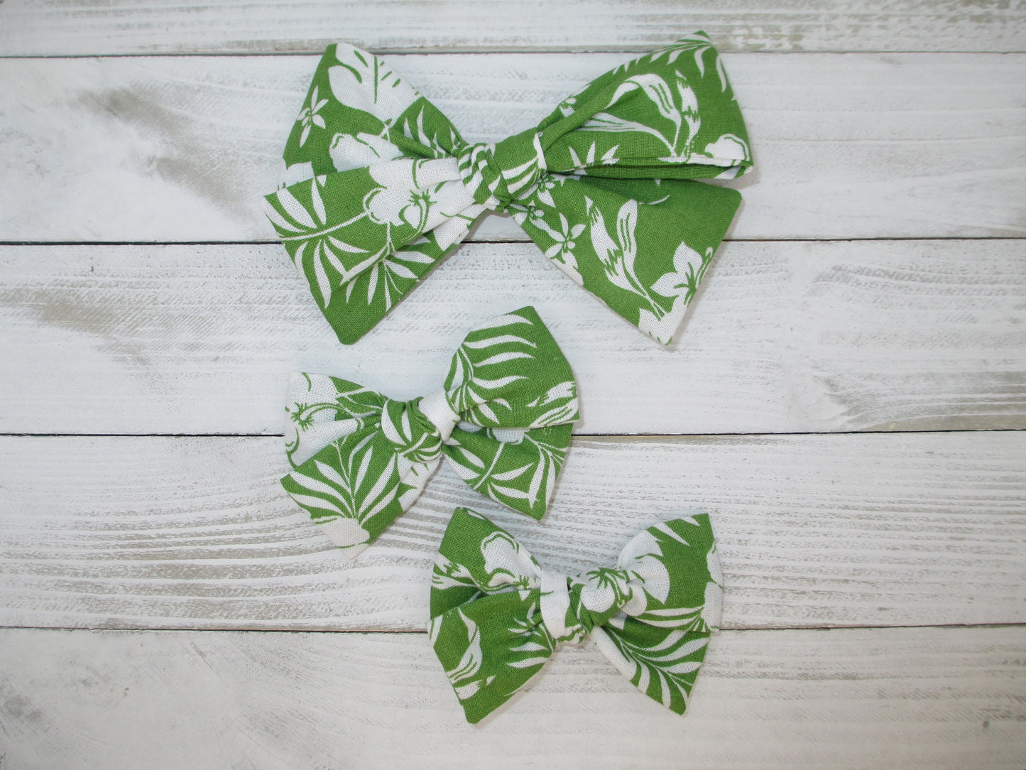 Hawaiian Floral Hairbow