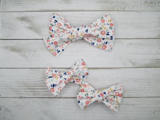 White Floral Hairbow